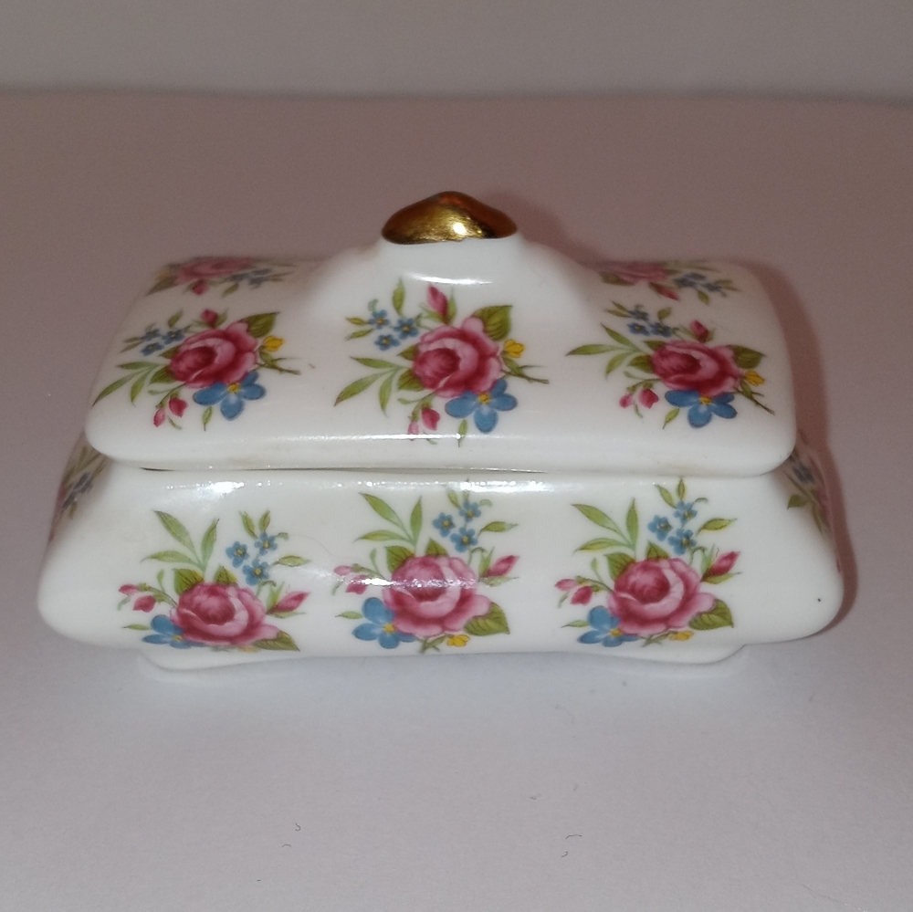 Vintage Sandford Small Bone China Trinket Box.